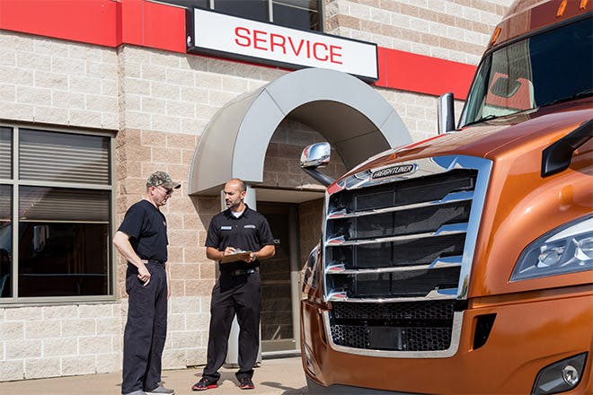 freightliner customer service number